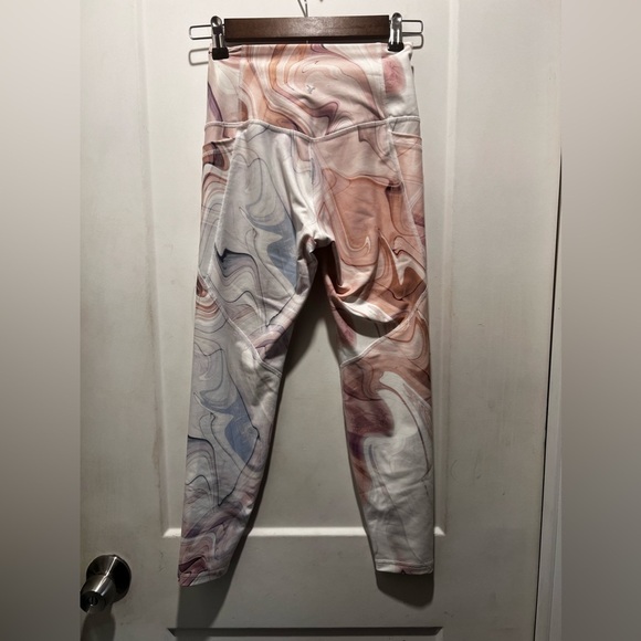 Set of 2. Size SP. great colors on these EUC. Pretty marble effect. Old Navy - Picture 2 of 7